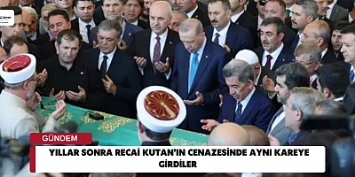 Yıllar Sonra Recai Kutan'ın Cenazesinde Aynı Kareye Girdiler 